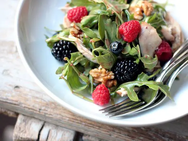 berry-walnut-chicken-salad-close_20150826110129