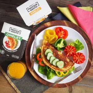 Protein Gusto Omlett tálalva zöldségekkel