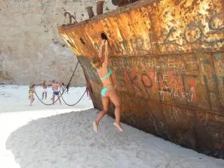 Húzódzkodás saját testsúllyal 