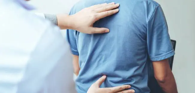 A DERÉKFÁJÁS VIZSGÁLATA, KEZELÉSE A DERÉKFÁJÁS VIZSGÁLATA, KEZELÉSE