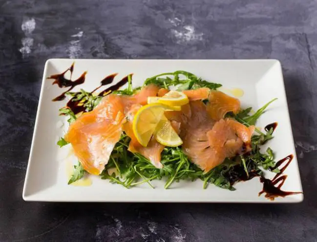 LAZACOS RUKKOLA SALÁTA