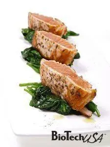 Lazacfilé spenótágyon