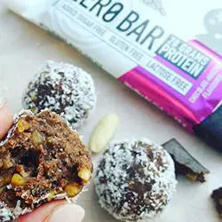 Mandulás-marcipános kókuszgolyó 