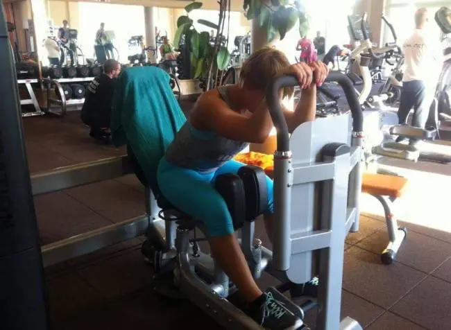 Combközeltő gép helyes használata Combközeltő gép helyes használata