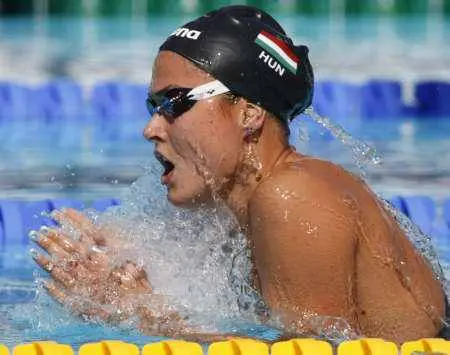 zsuzsanna-jakabos-hottest-olympian-hungary-77_20140612162706