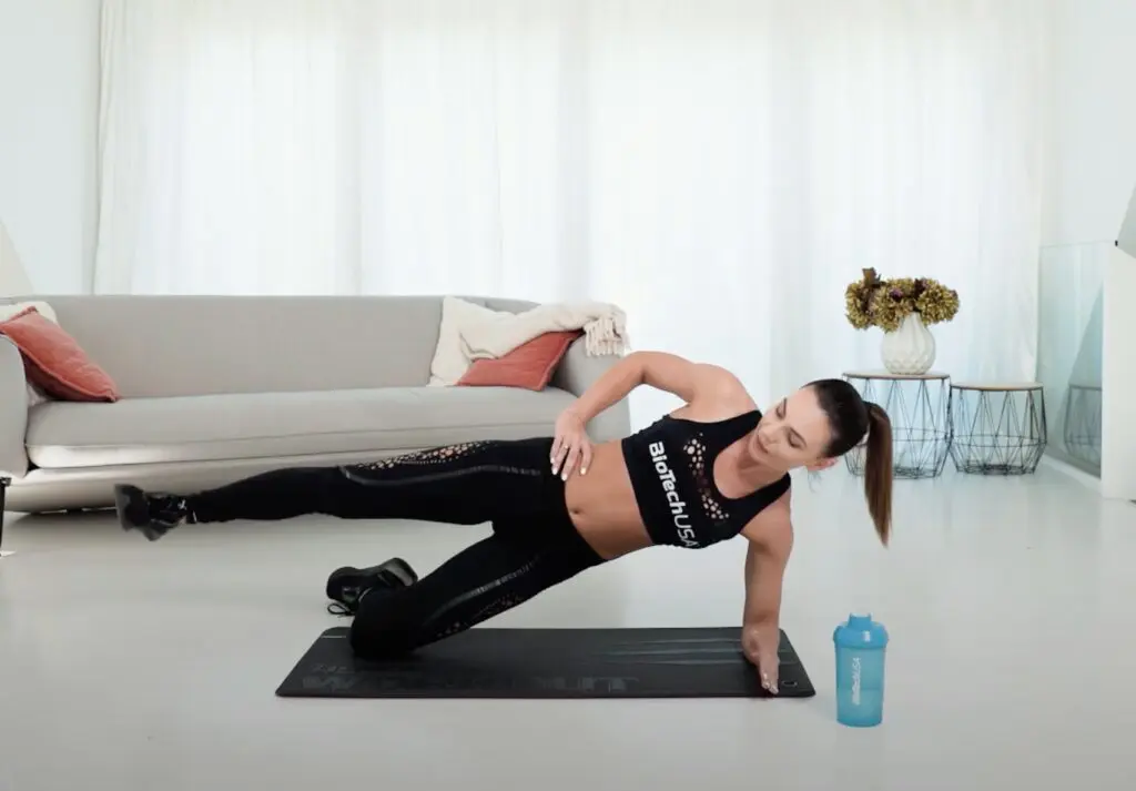 lábemelés oldalfekvésben