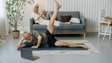 pexels-mikhail-nilov-7530016