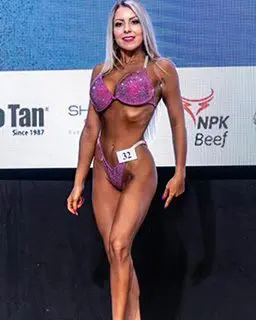 cdf2fb6e-ae17-4249-9697-ded862a9275c-1675793191_b_256x320