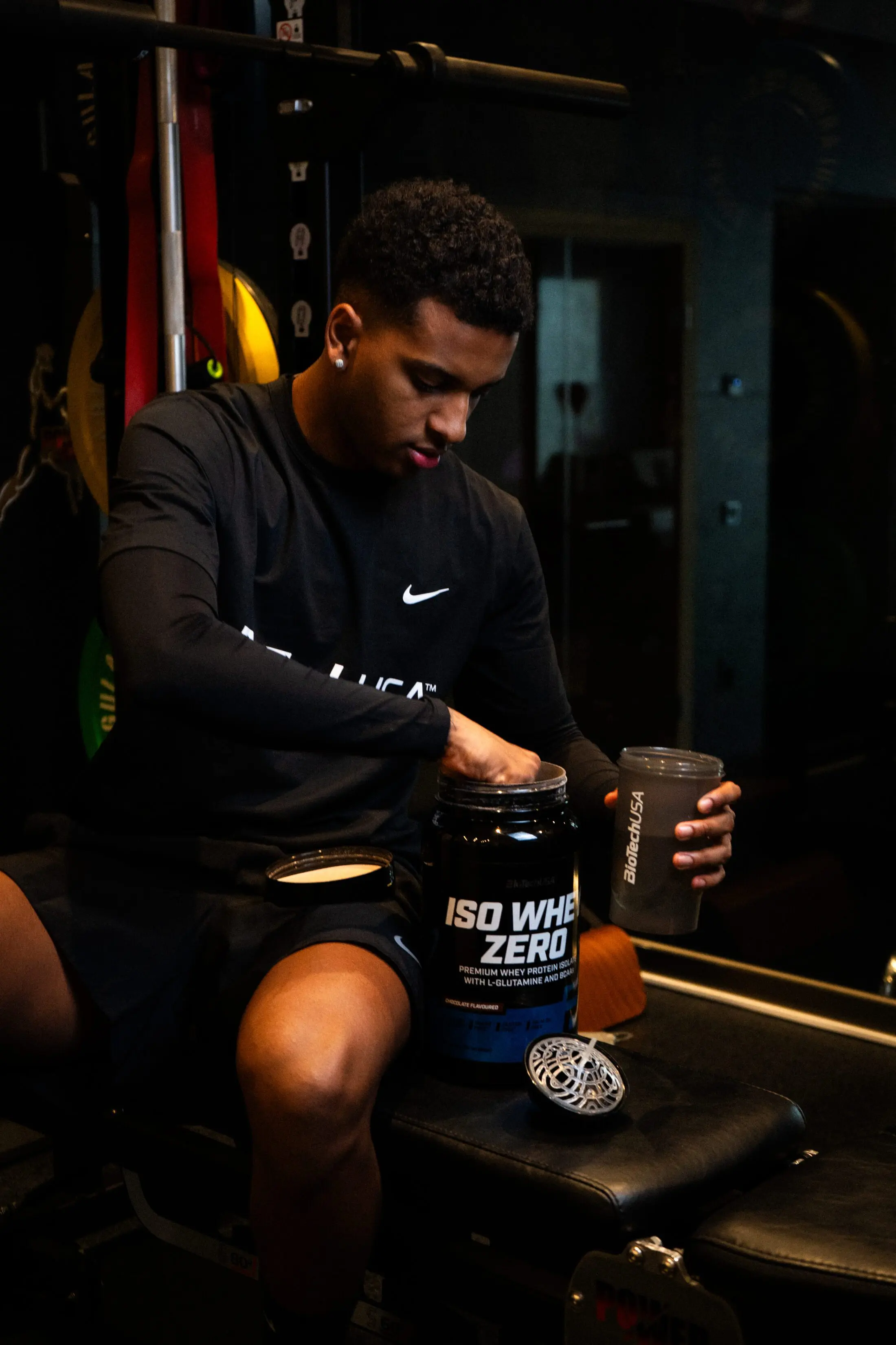 Focisták játszanak a pályán