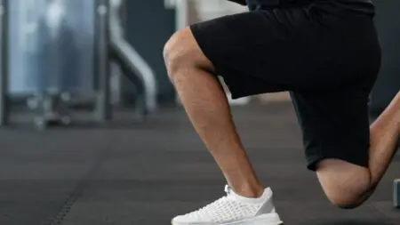 Bolgár guggolás – a legjobb egylábas gyakorlat a comb és farizom fejlesztésére