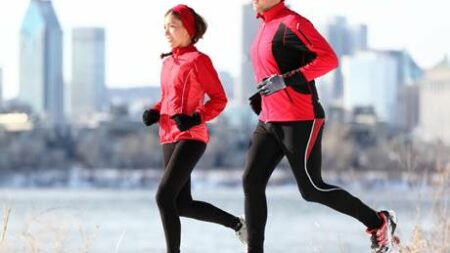 pair_of_runners_in_the_snow_460_20141110162201