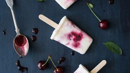 sour-cherry-yogurt-ice-pops_20150707132821